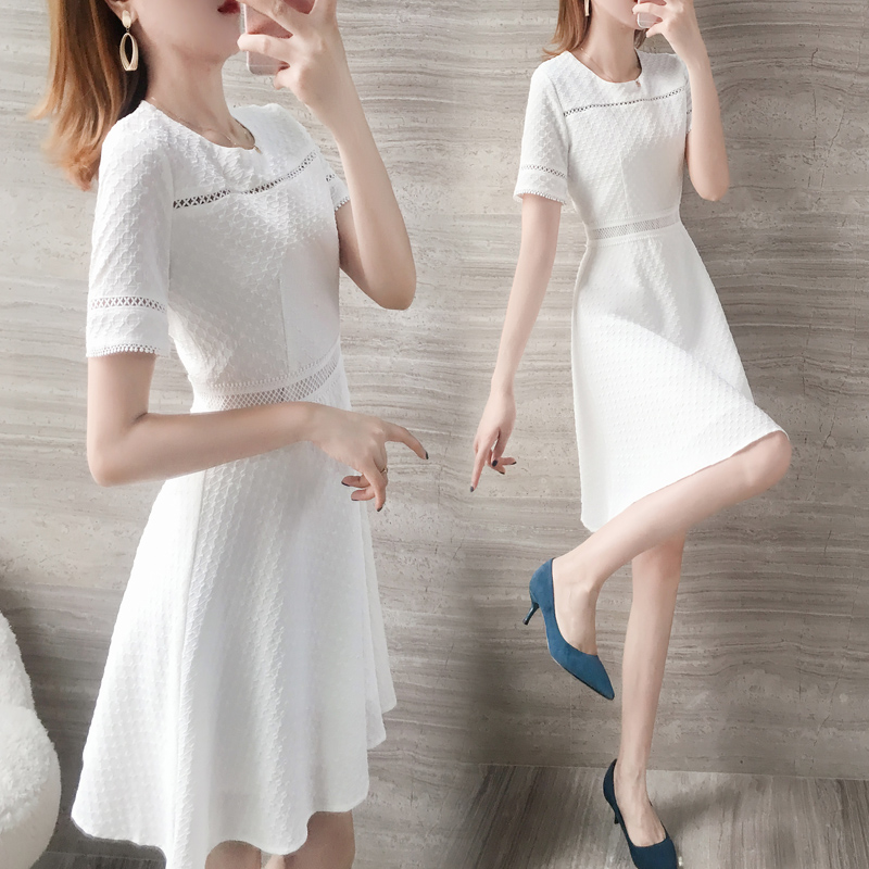 白色连衣裙女夏2020新款短袖中长款小个子修身显瘦小香风气质裙子