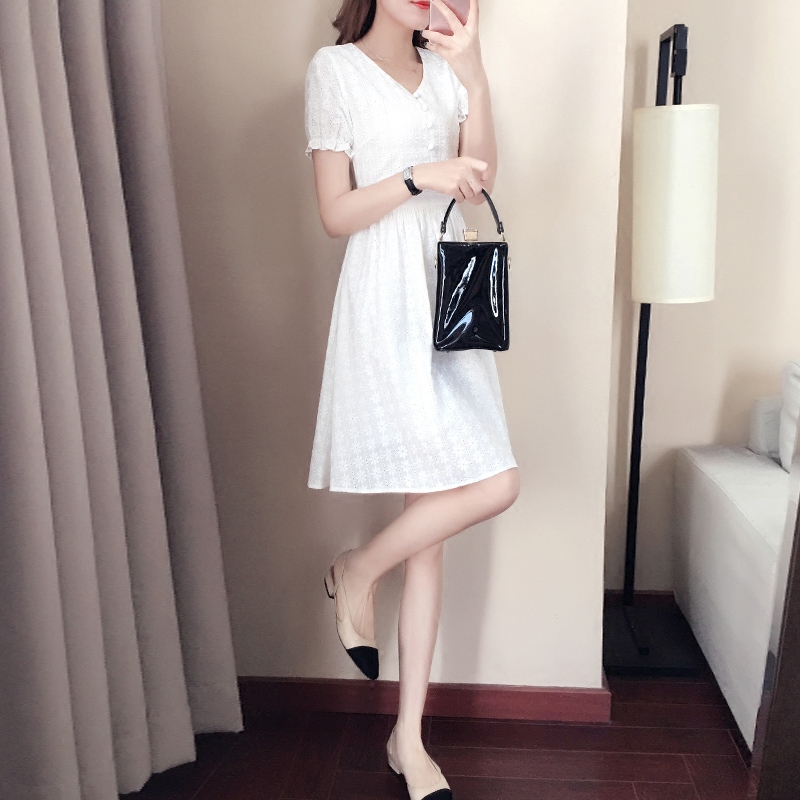 白色连衣裙女夏季2019新款名媛显瘦短袖冷淡风裙子中长款时尚气质